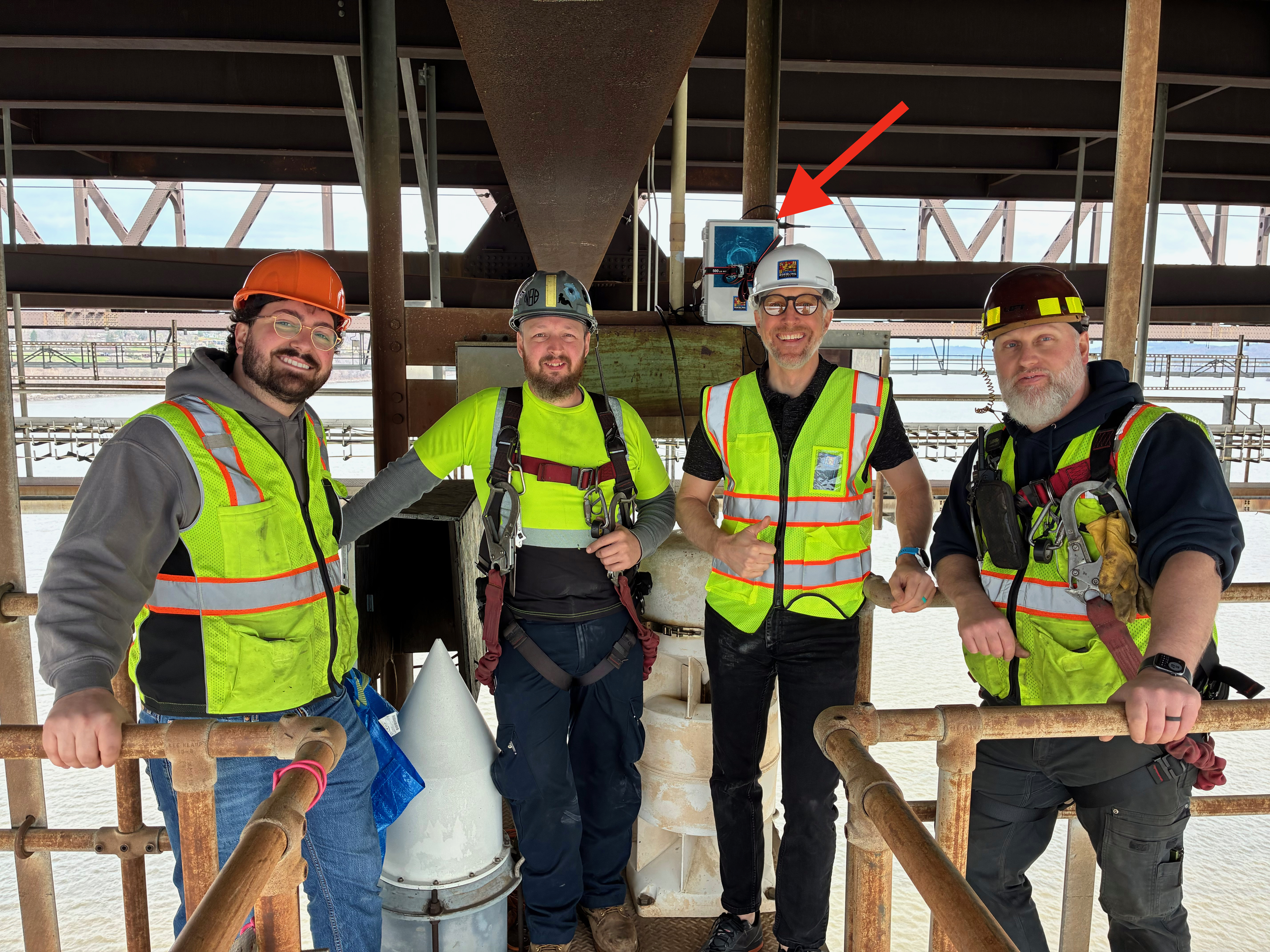 Installation team at Newburgh-Beacon Bridge